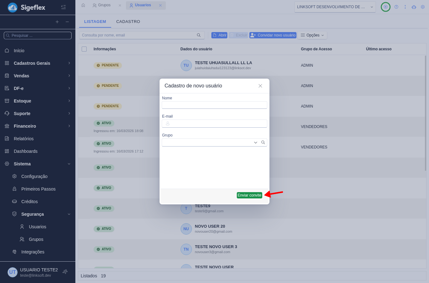 Janela de convite de novo usuário com Nome, E-mail e Grupo
