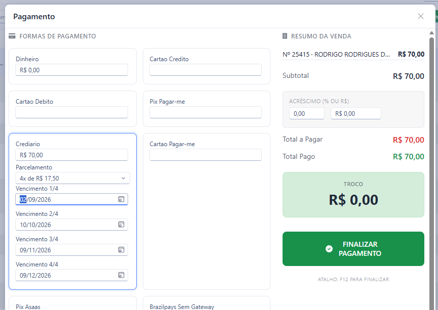 Tela de pagamento com o parcelamento em 4x e a data de vencimento de cada parcela preenchida e editável